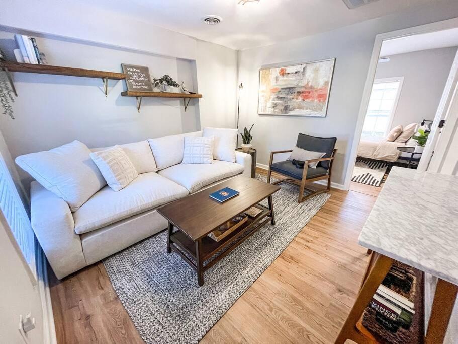 Southern Charm / Walkable/Outdoor Space/New Reno Чарлстон Екстер'єр фото